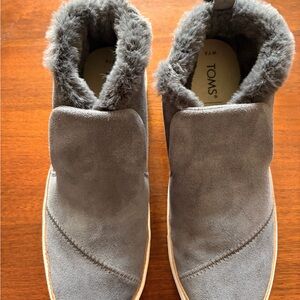 TOMS Women's Charcoal Suede Winter Boots